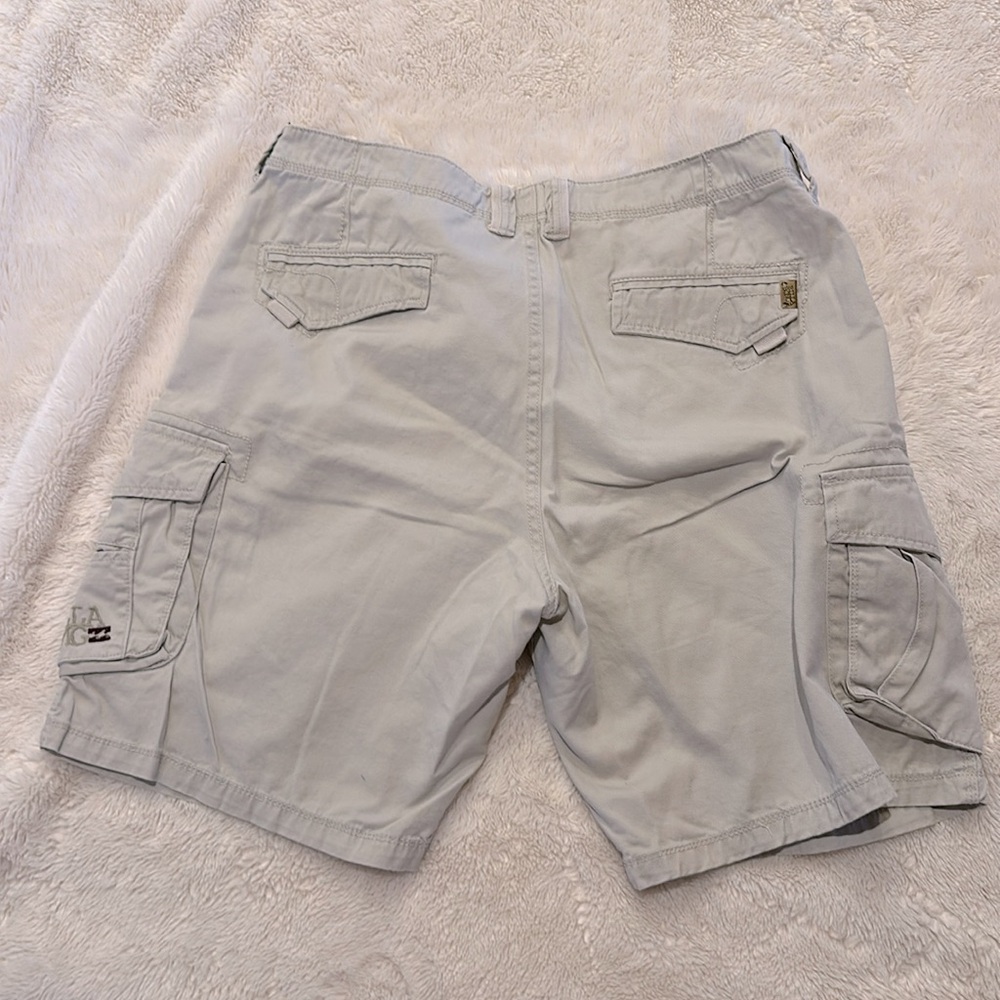 Billabong Light Grey Cargo Cotton Shorts Size 36 GUC - Picture 4 of 5